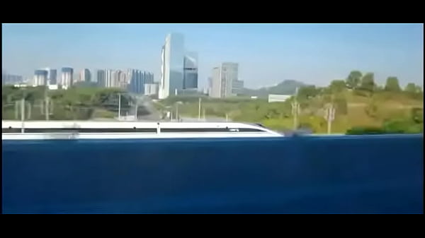 极速狂飙 中国高铁带你体验血脉贲张的疾驰快感