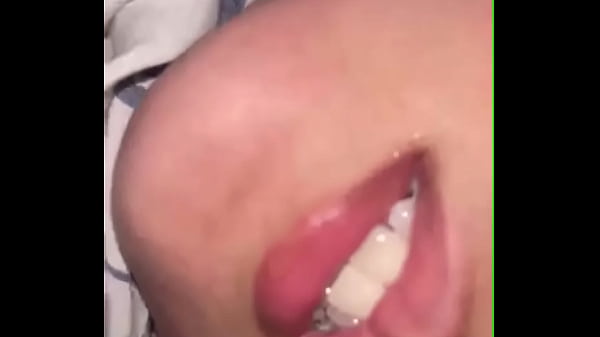 Tante Panas Minta Dipijitin Biar Nggak Pegel Lagi