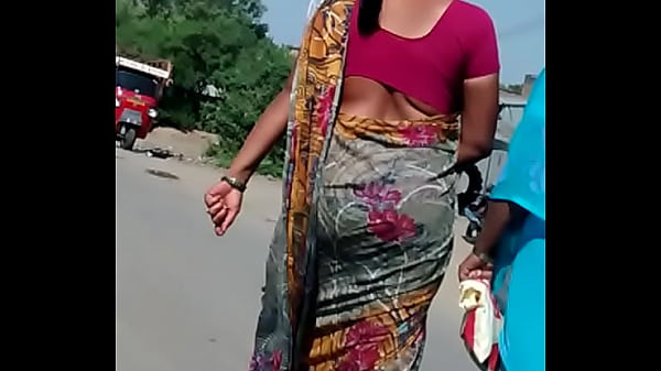 Panasnya Pantat Menggoda Di Balik Saree