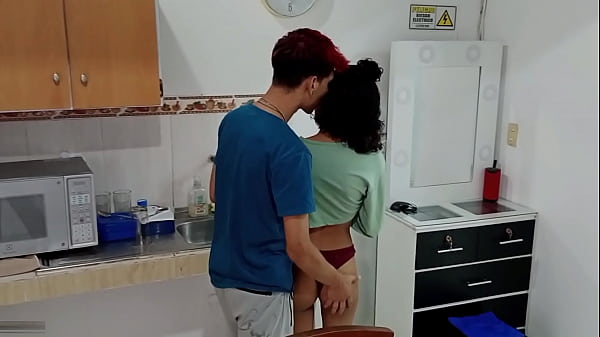 Hermanastra Sensual Con Trasero Exuberante Desea La Polla De Su Hermanastro Y Que La Tome Con Pasión En La Cocina – Relato Completo