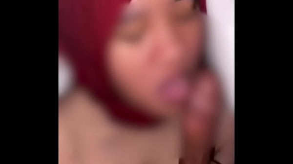 Video Panas Indonesia: Adegan Bercinta Dengan Memek Sempit Dan Kontol Besar, Si Wanita Berjilbab Merah Menggoda