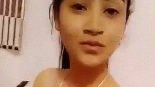 Gadis Desi Bugil Dengan Filter Lucu Yang Bikin Panas