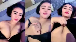 Goyang Payudaranya Miss Kimberly Lewat Telepon