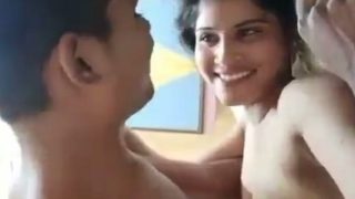 Malam Panas Penuh Gairah Bersama Devika Bhabhi Yang Menggoda