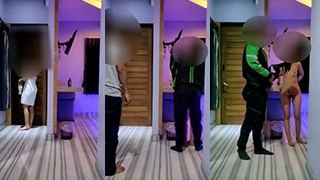 Ojol Ganteng Antar Paket, Malah Dapet Bonus Panas Di Kamar