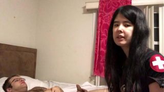 Alexandria Wu Beraksi Sebagai Dokter Seksi Di Ruang Gawat Darurat
