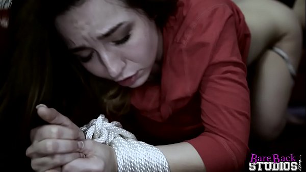 Bambang Brooks Menggoda Putri Tiriku Yang Nakal