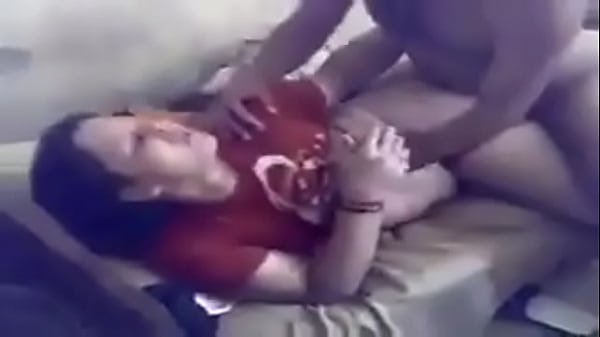 Pasangan Desi Bercinta Dengan Penuh Gairah