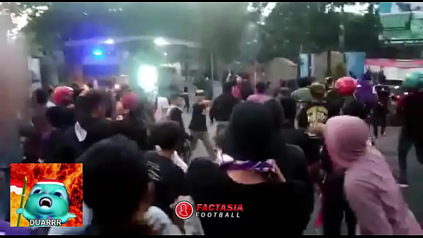Baku Hantam Di Tribun: Persik Vs Psim – Adu Panas Suporter Yang Bikin Merinding