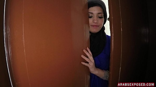 Turis Amerika Menginginkan Kemaluan Arab Yang Menggairahkan