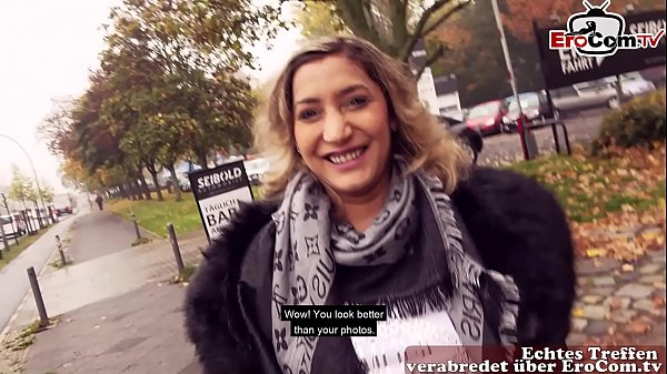 Deutsch-türkin Verführt Auf Der Straße Zu Outdoor-sextreffen, Eine Echte Versaute Schlampe Für Erotische Dates