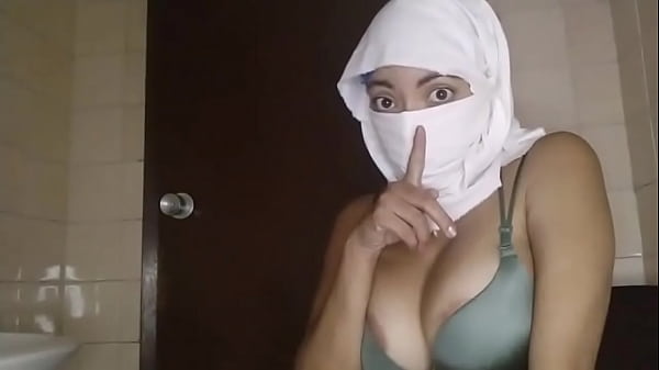 Istri Muslim Arab Yang Tergila-gila Masturbasi Diam-diam Sampai Muncrat Saat Suami Pergi