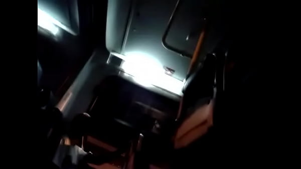 Malam Pertama Di Atas Bus: Aku Dibuat Tak Berdaya