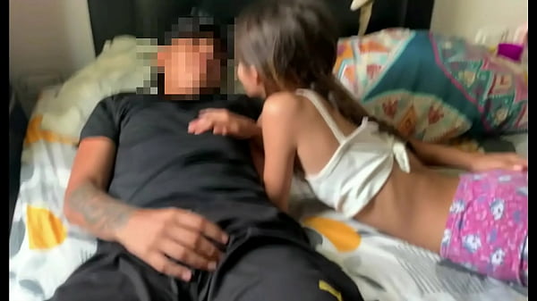 Hermanastra Memutuskan Untuk Menggoda Dan Bercinta Dengan Hermanastro Saat Orang Tua Tiri Mereka Pergi Dari Rumah – Kisah Lengkap …