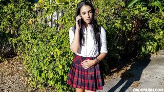Angelica Cruz Digoyang Hingga Klimaks Di Kantor Ayah Tirinya