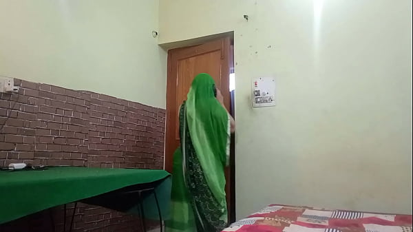 Gadis India Seksi Melayani Nafsu Dalam Adegan Panas Berbahasa Hindi
