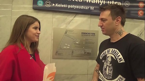 Gadis Rusia Dibuahi Sperma Amerika Di Kemaluan Suburnya Oleh Pria Tak Dikenal!