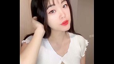 Macy Chan 試身室春潮：黑色旗袍下的新年誘惑，香港粵語av情慾自主實錄