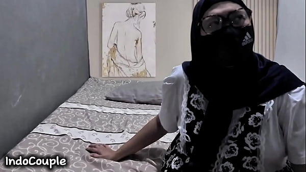 Istri Bahenol Indonesia Lagi Asik Ngentot Anal Bareng Pacar Gelapnya