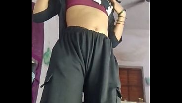 Suami Bhabhi India Ngentot Cepat Memek Bhabhi Dalam Posisi Cowgirl Dengan Audio Hindi
