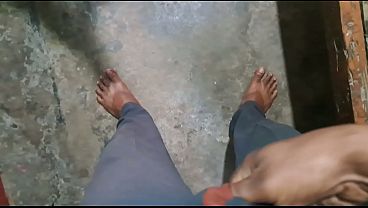 Pacar Desi Menghisap Kontol Pacarnya Di Kamar Mandi