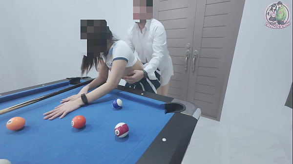 Gadis Thailand Naik Ke Meja Biliar… Lalu Dihardcore Sampai Jerit-jerit!