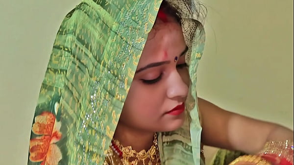 Istri India Yang Seksi Digoyang Suami Di Hari Spesial