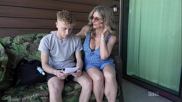 Ibu Tiri Mengubah Anak Tirinya Jadi Pengganggu Demi Imbalan Vagina – Cory Chase – Panas Terlarang