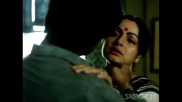 Adegan Mesra Rakhee Yang Menggoda Di Film Paroma – Sensasi Erotis Tak Terlupakan