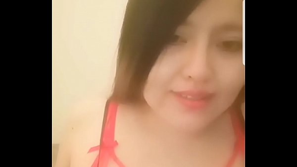 Gadis Tionghoa Yang Menggoda Dengan Lekuk Tubuhnya Yang Mempesona