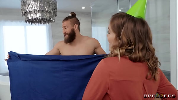 Menghancurkan Lesbian Seksi Teman Serumahku / Brazzers / Unduh Lengkap Di Https://zzfull.com/roomm