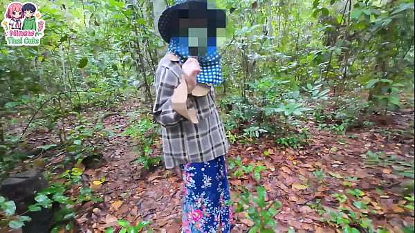 สาวไทยวัยใสเก็บเห็ดในป่า โดนจับเย็ดหีเสียงครวญคราง