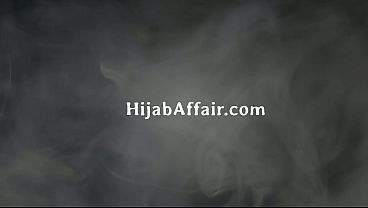 Ibu Tiri Arab Mengira Kontolku Adalah Lampu, Sampai Ujungnya Basah Berkilat
