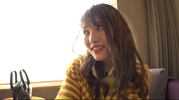 【極秘映像】トップアイドルを騙して本番中出し、ぐしょ濡れマ○コを激しく突きまくる完全盗撮