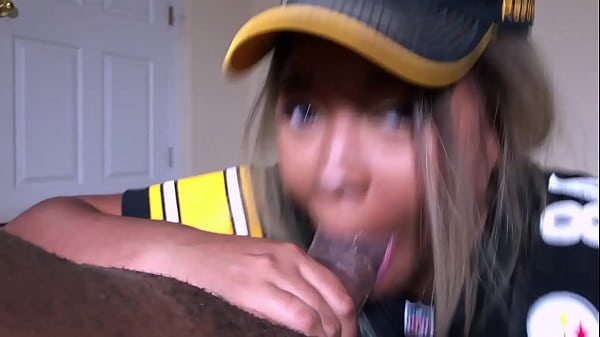 Tim Aku Steelers Lagi Gacor Parah Musim Ini, Gue Harus Rayain Dengan Ngasih Sloppy Head Yang Becek Dan Nafsu Banget.