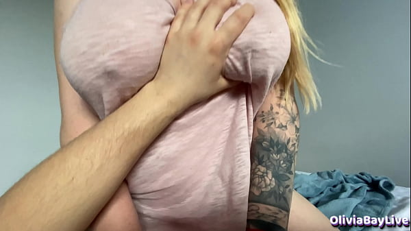 Abang Tiri Ngintip Bokep Bareng Adek Tiri, Lalu Mereka Nge-seks Liar – Olivia Bay