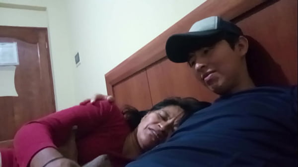 Otra Vez Con Mi Suegra, Le Encanta Tener Sexo Todo El Día Conmigo, Es Toda Una Puta