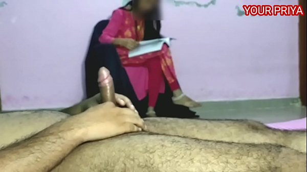 प्रिया को चोदकर गांड फाड़ दी, हिंदी में कराहती आवाजें