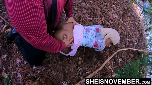 Gadis Tiriku Yang Polos Dan Mungil Sheisnovember: Aku Dihardcore Di Hutan Oleh Ayah Tiriku Dengan Kontol Besarnya, Doggystyle Dan Missionary Sampai Pussy-ku Yang Mulus Bergetar