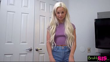 Blonde Nakal Elsa Jean: “serahkan Duitmu, Biar Kugencang Kontolmu Sampai Kering”