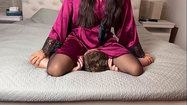 Muka Gebetan Lu Diempetin Pantat Sambil Dijambak Rambut, Muka Ditampar, Mulut Disumpel Pakaian Dalam, Pakai Daster Tipis Malem-malem, Gaya Asian Bikin Makin Greget!