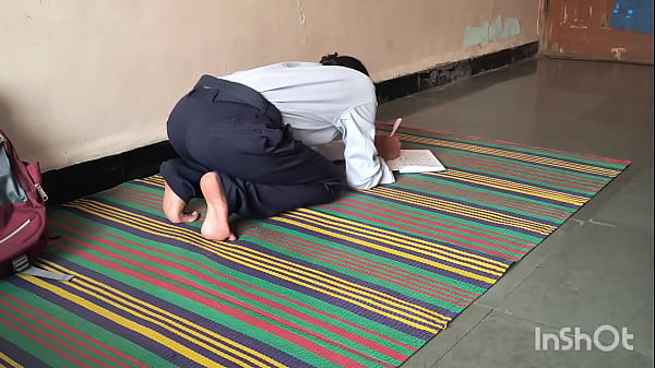 Gadis Perawan Kampus Digitui Guru Les Privat Di Ranjang.