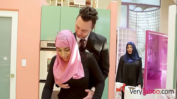 Cewek Arab Bertudung Tapi Ngentot Sama Ella Knox Sampai Tembus