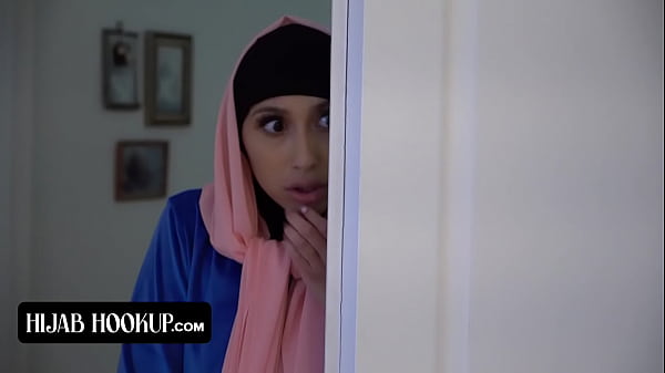 Penasaran Sama Kontol Gede Instruktur, Cewek Cantik Berhijab Dengan Pantat Sempurna Digenjot Sampai Muncrat.