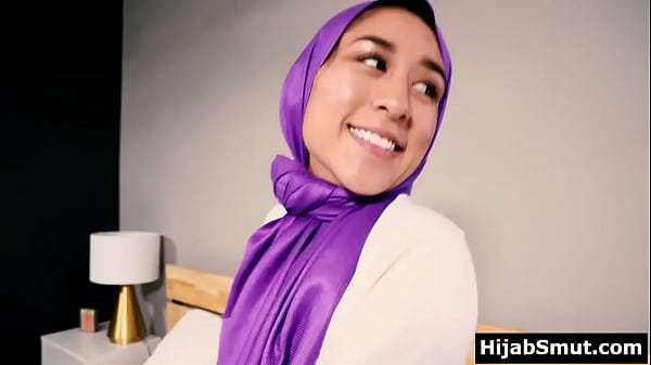Gadis Arab Berjilbab Menggila Tanpa Izin Orang Tua