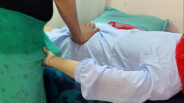 Malkin Udah Atur Semuanya Biar Pelayannya Ngewe Pakai Suara Sex Hindi, Bikin Makin Basah.