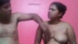 Bangladeshi Boudi Lagi Goyang-goyang Di Ranjang, Video Bokepnya Bocor Viral Di Medsos!