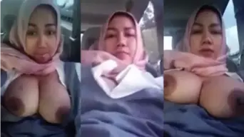 Keseruan Prank Ojol Sambil Crott Di Dalam Mobil, Hijab Basah Kena Getaran Nikmat