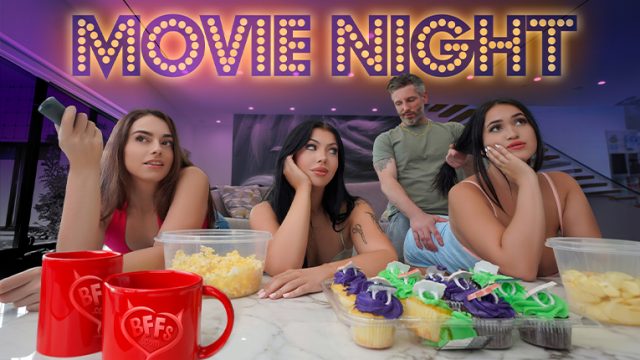 Malam Nonton Bareng, Saat Bff Saling Colak-colek Sampai Basah.
