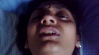 Mohini Cewek Bangalore Ngerasain Kontol Pacarnya Nusuk Dalem Sampe Sakit Banget